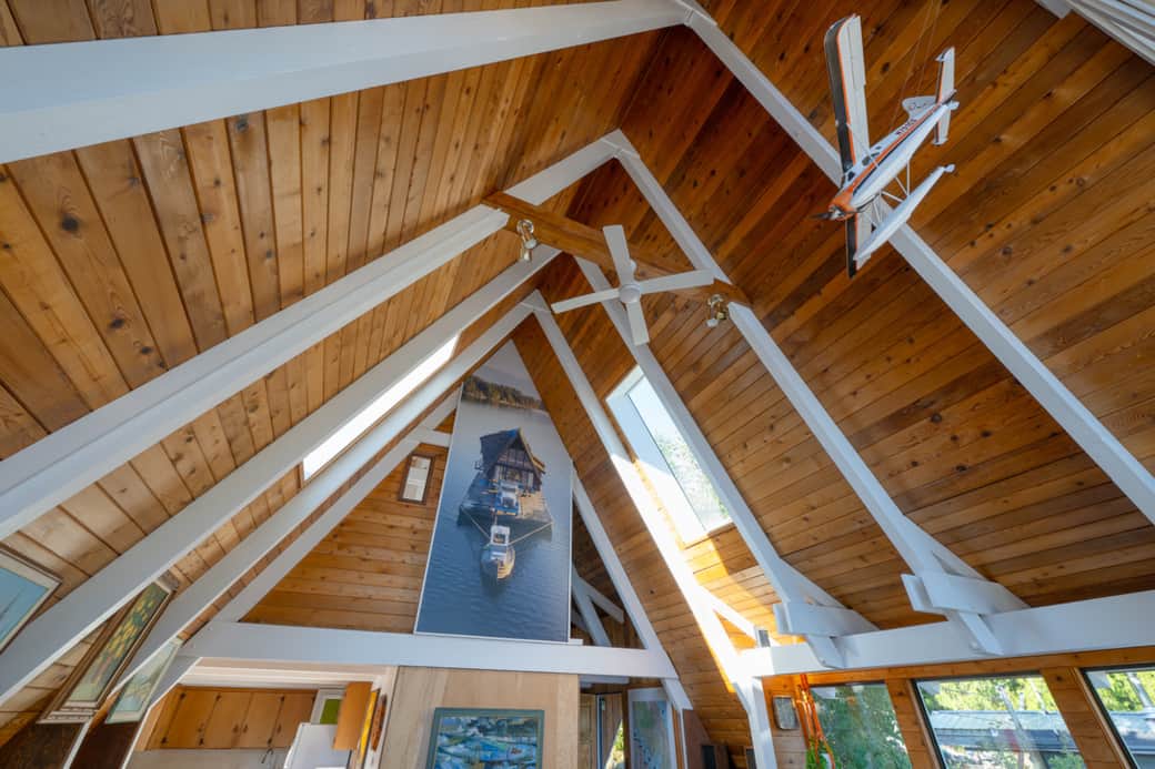 All cedar rood in Sproat Lake A-frame 