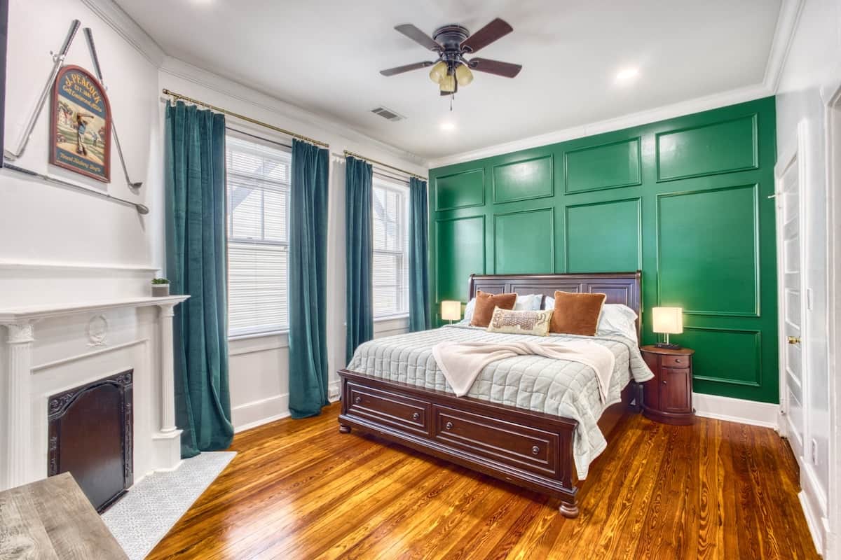 Comfortable King Bed with quality linen 