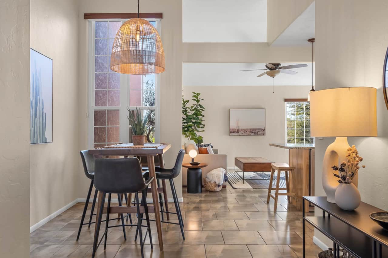 Desert modern decor and light-filled rooms
