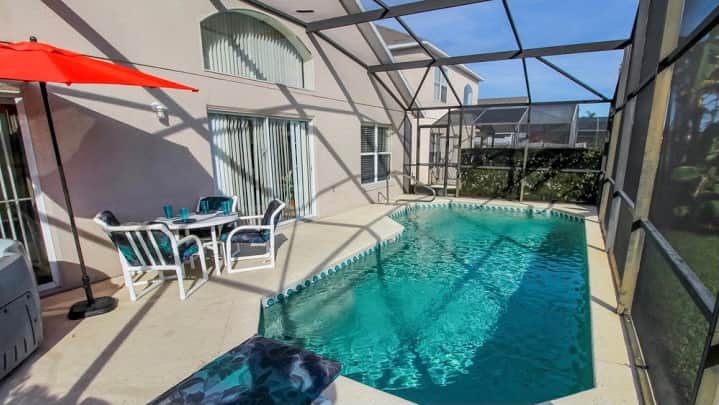 Stunning private pool with al fresco dining