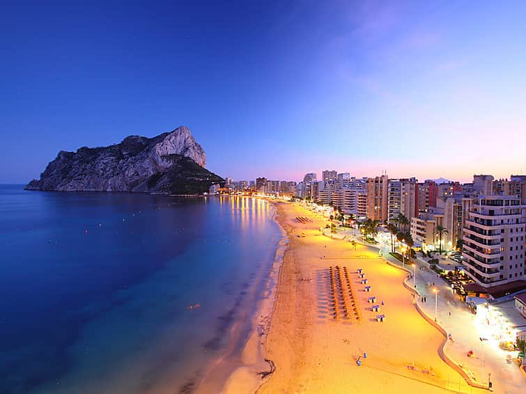 La Fossa beach at sunset