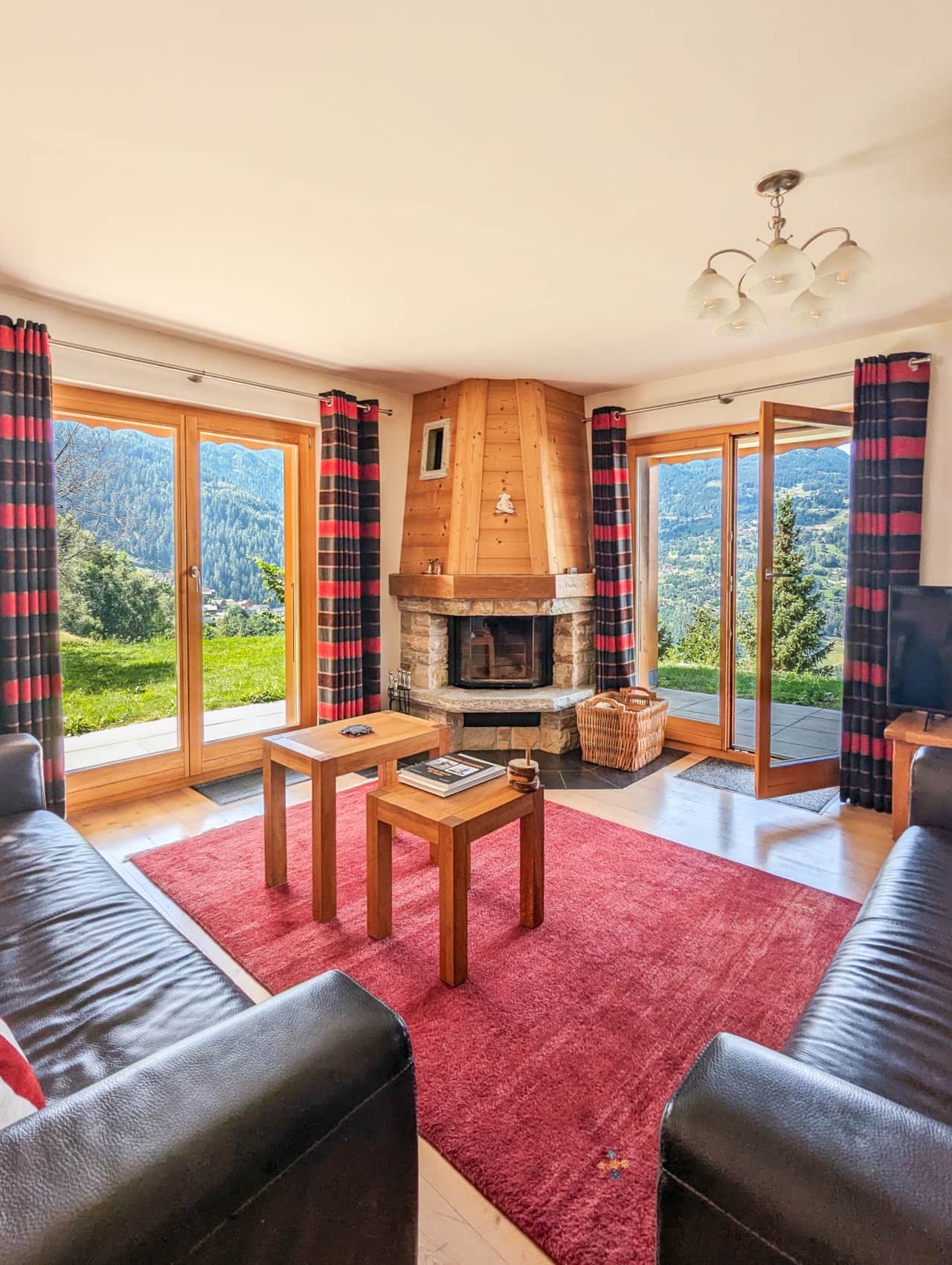 Living room with fireplace