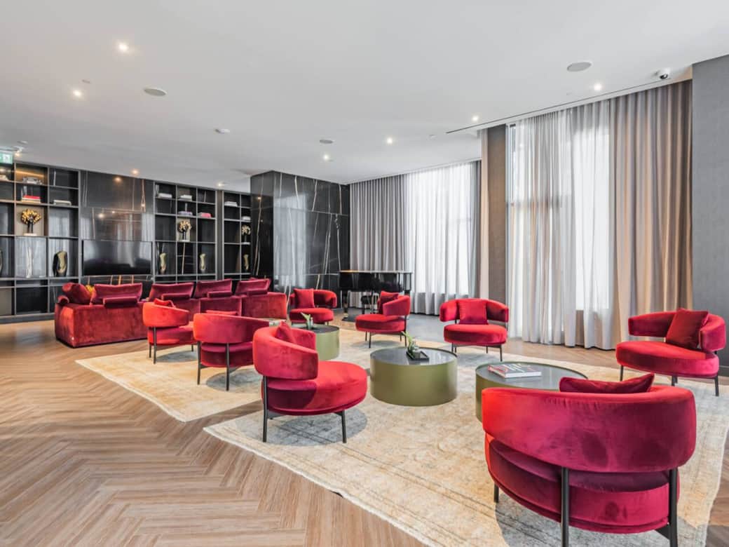 Common area: Piano lounge