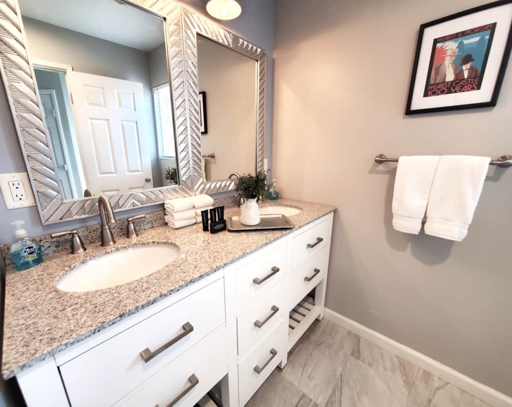 Double Sink in En Suite Bath