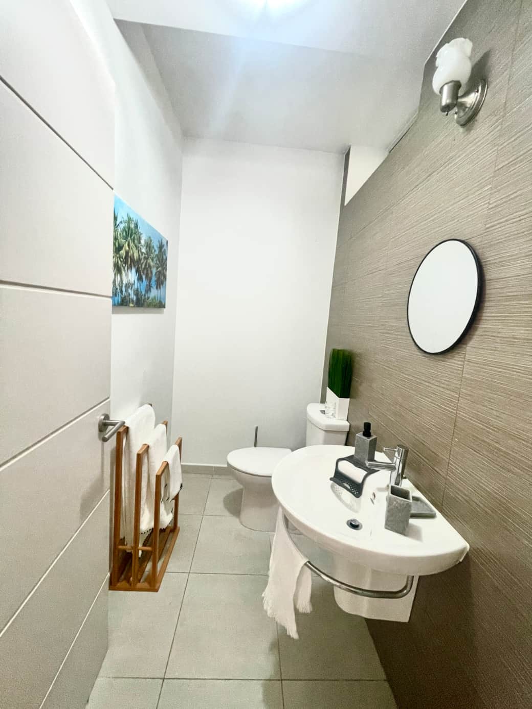 Entry has large 1/2 bathroom
