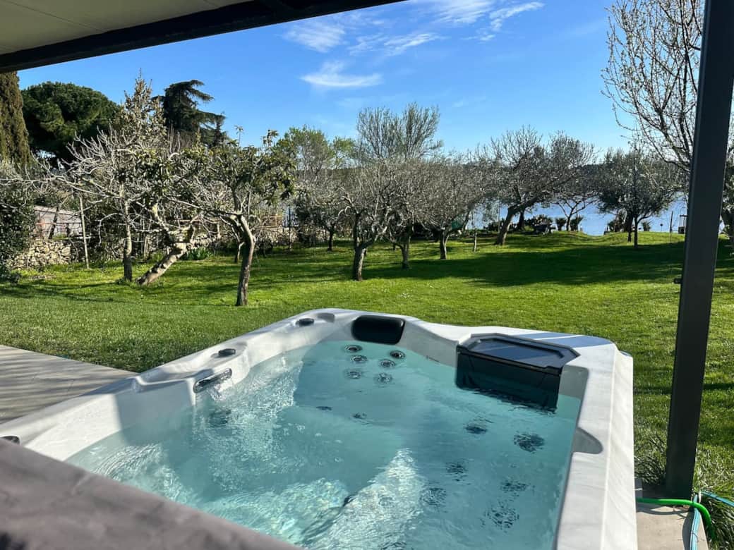 Hot tub on the terrace