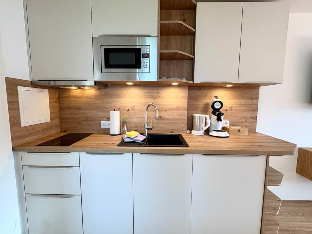 Fully equipped kitchen with dishwasher