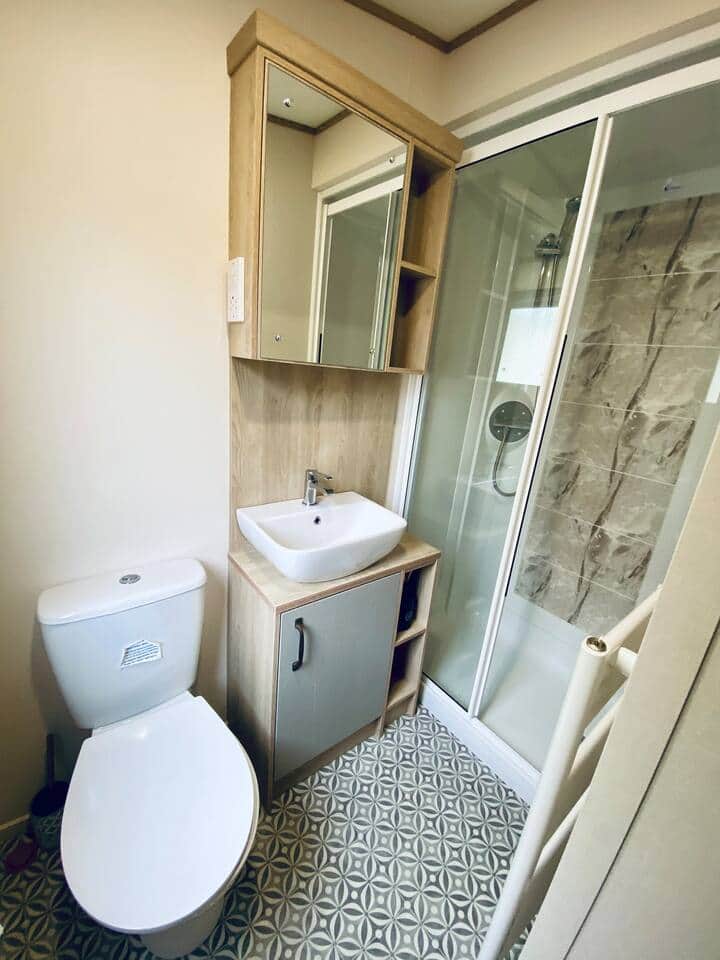 ensuite with shower 