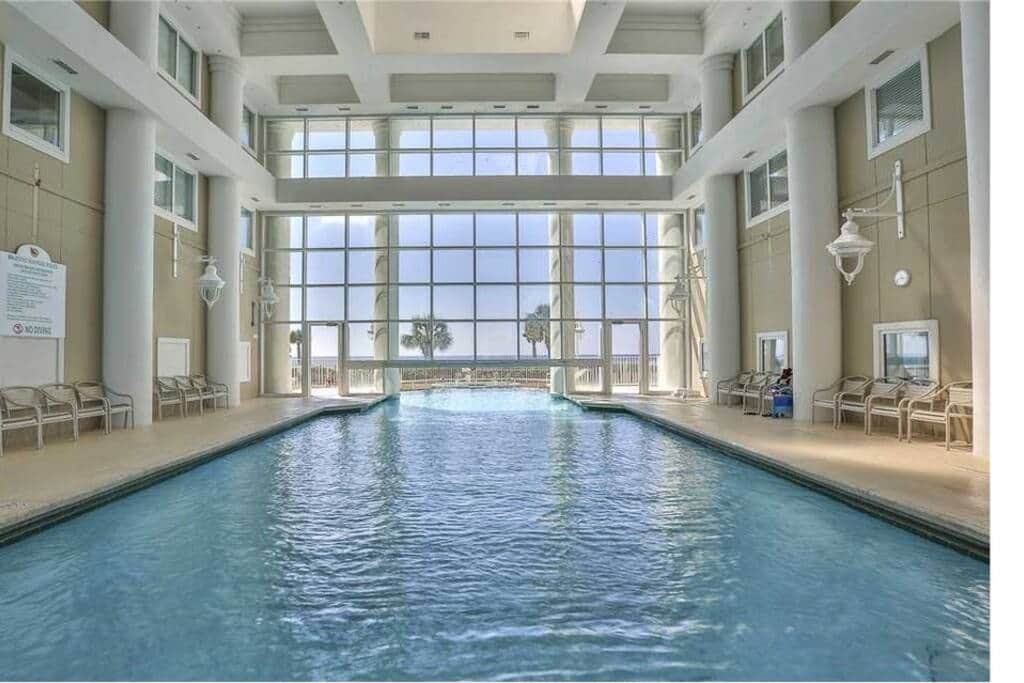 Indoor/outdoor pool, perfect for rainy days 