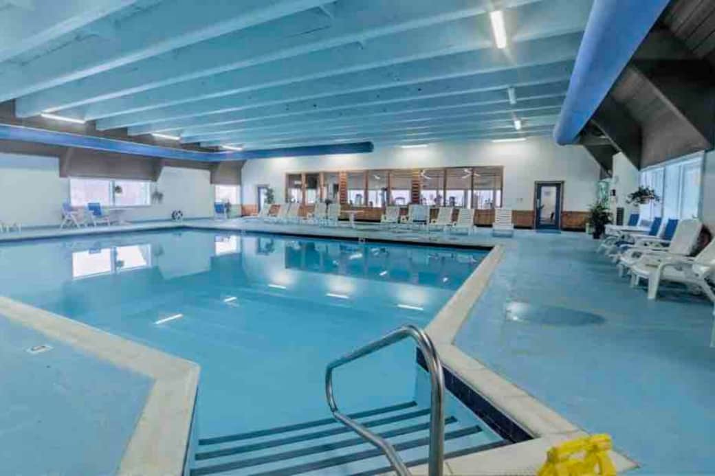 Resort heated indoor pool & Fitness center located in the Lodge available for guest use. Hours 8AM-8PM and subject to change. Be sure to have amenities key with you to access the pool and locker rooms. Resort heated indoor pool & Fitness center located in the Lodge available for guest use. Hours 8AM-8PM and subject to change. Be sure to have amenities key with you to access the pool and locker rooms.