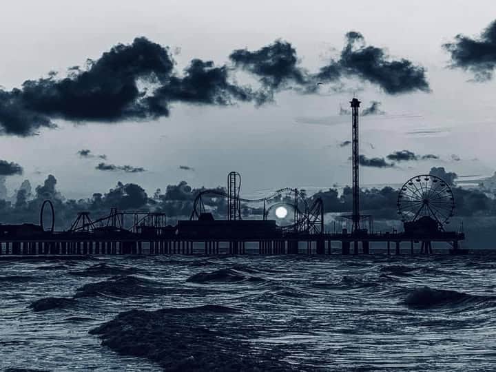 kelly-chapman-one-week-before-halloween-in-2021