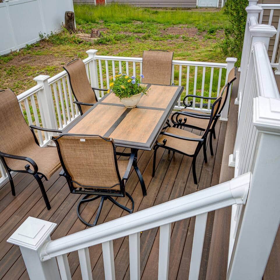 Here’s a great spot for breakfast, a BBQ or quiet evening drinks before going out.
