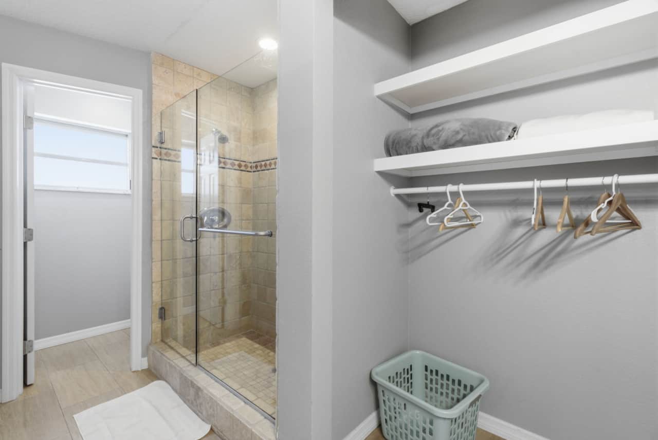 Bathroom2.jpg