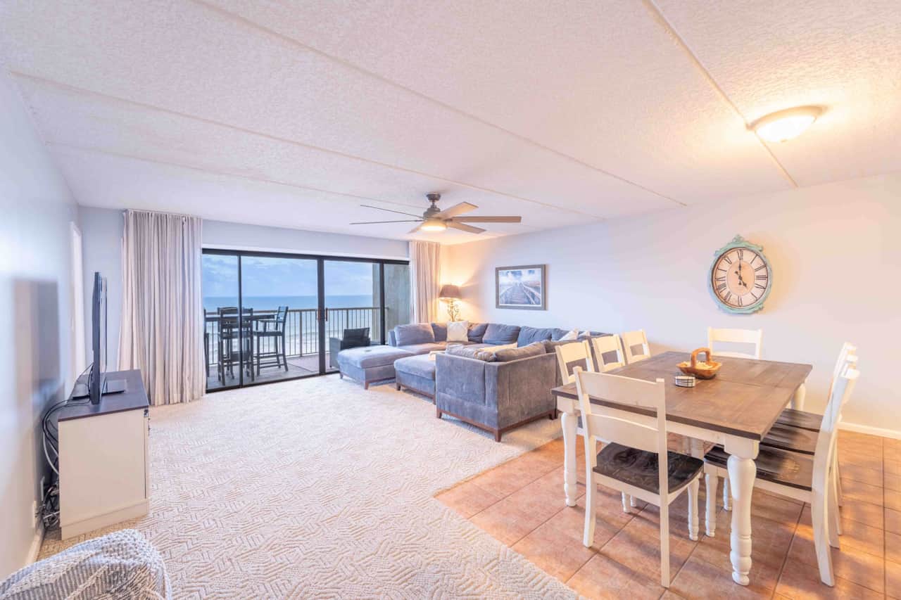 779 Living and Dining Area 