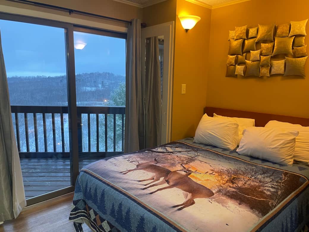 Main bedroom Main bedroom