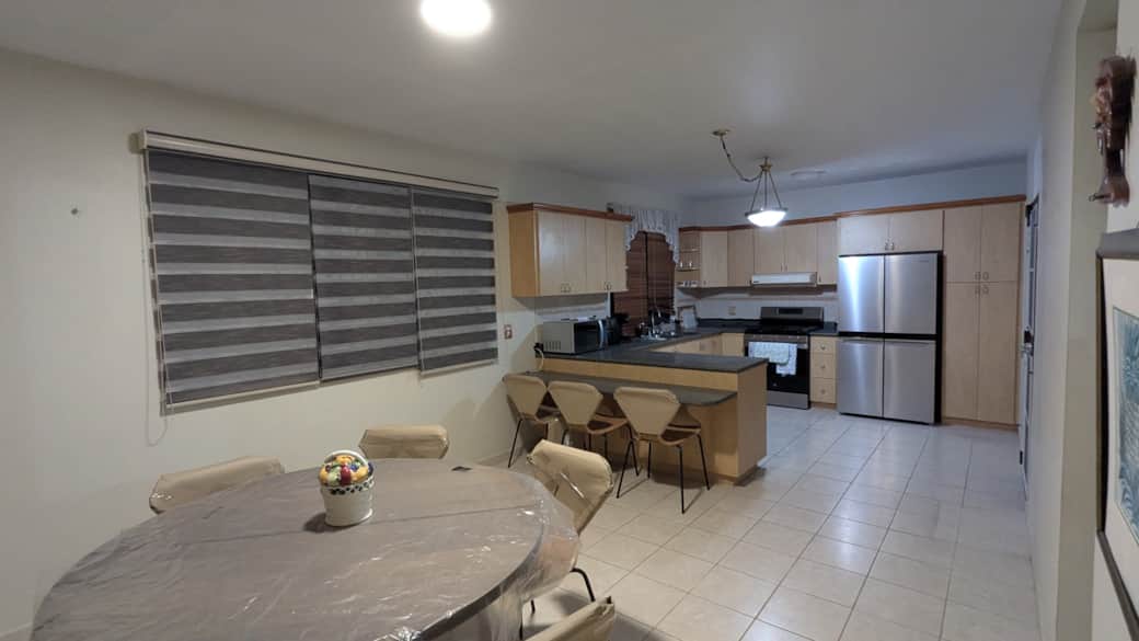 PXL 20250902 011445292