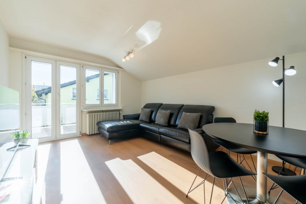 Swiss Suites Oberentfelden — living room