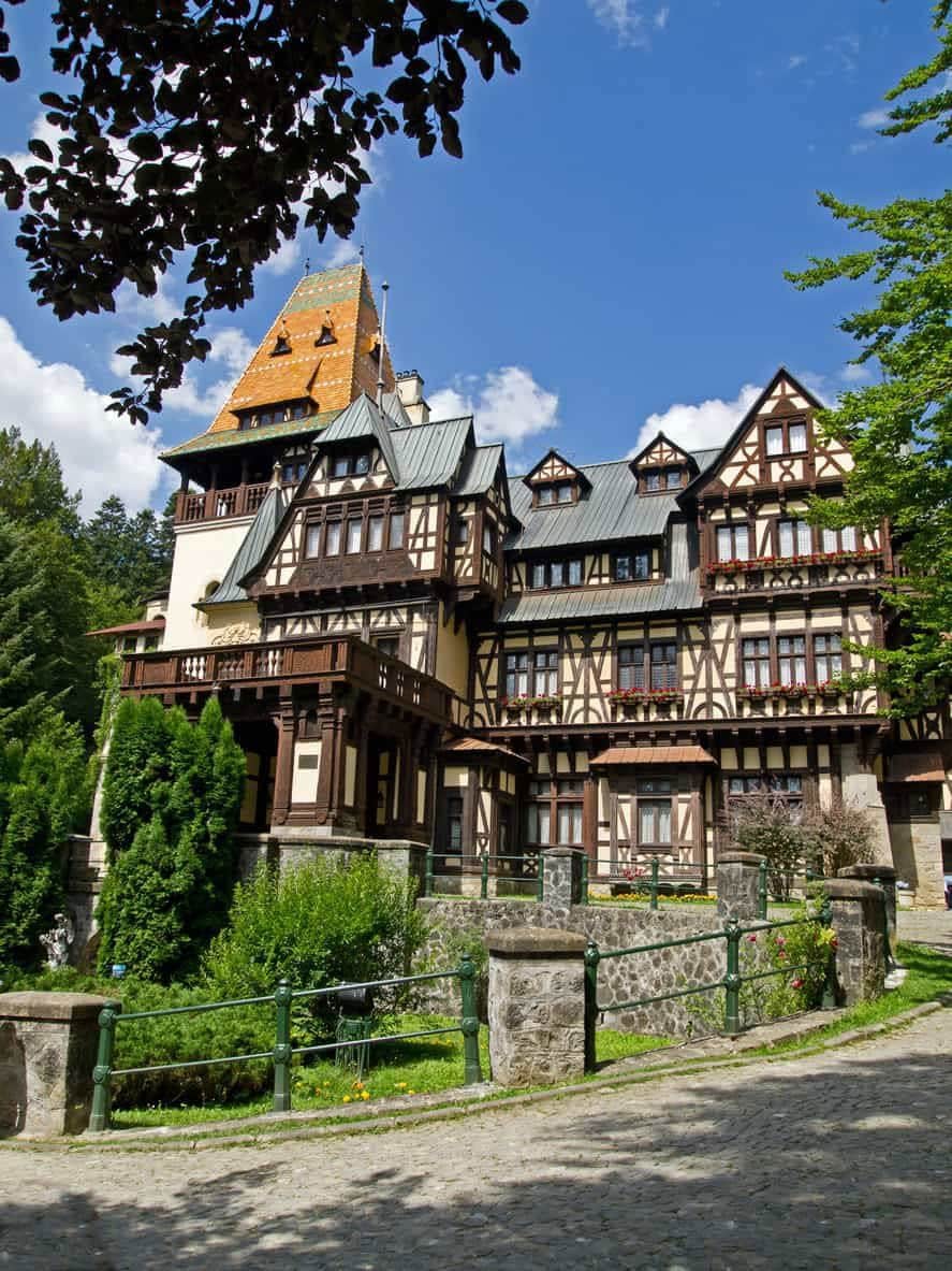Exteriorul Castelului Pelișor, Sinaia