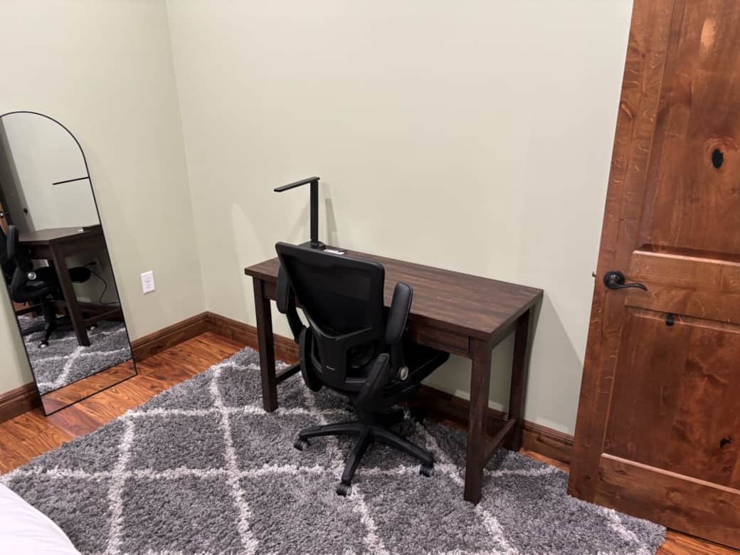 Limestone Lodge Apartment A Workdesk