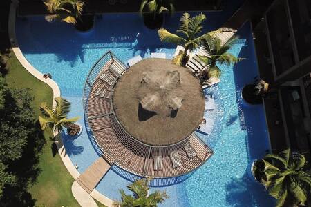 Zen Oasis Swim Up Condo Pool W Tiki Hut Bar + Gym photo 13