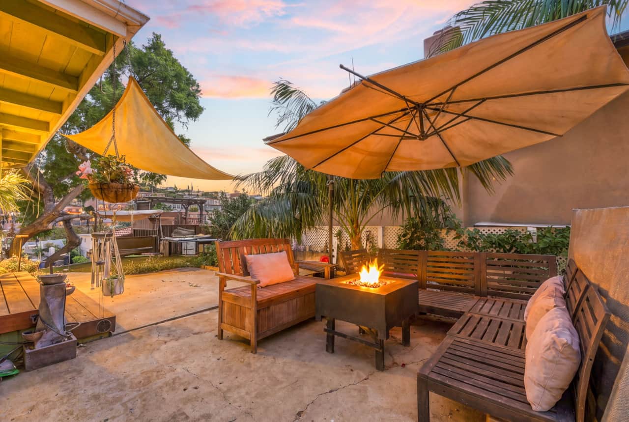 Cozy Patio w/ Fire Pit