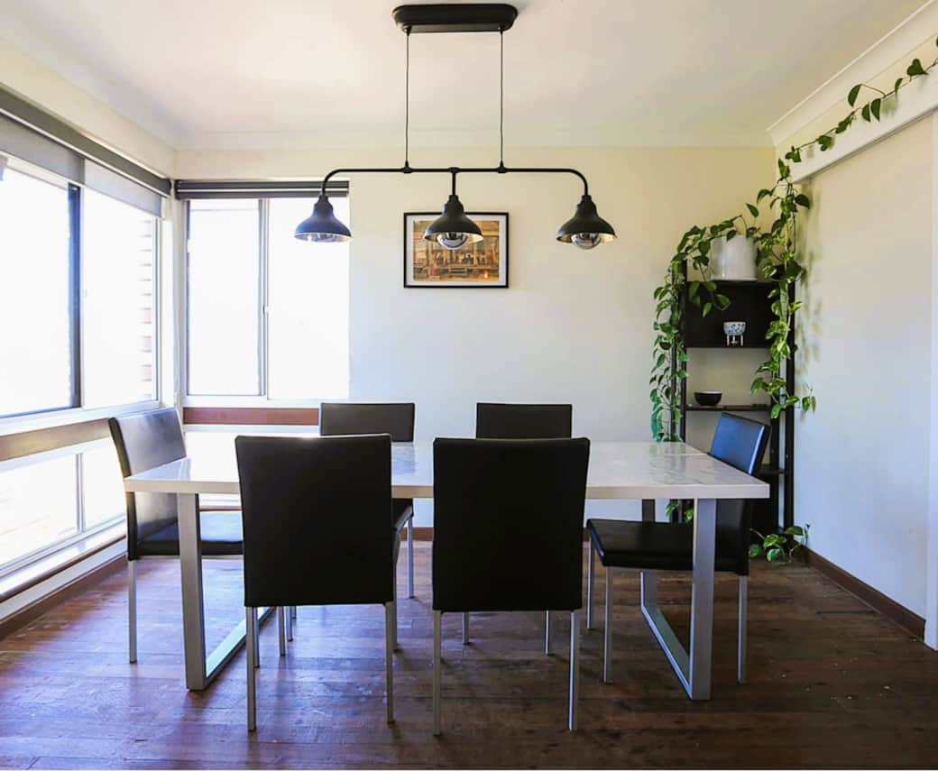 Dining area at Smugglers Cove holiday home in Esperance