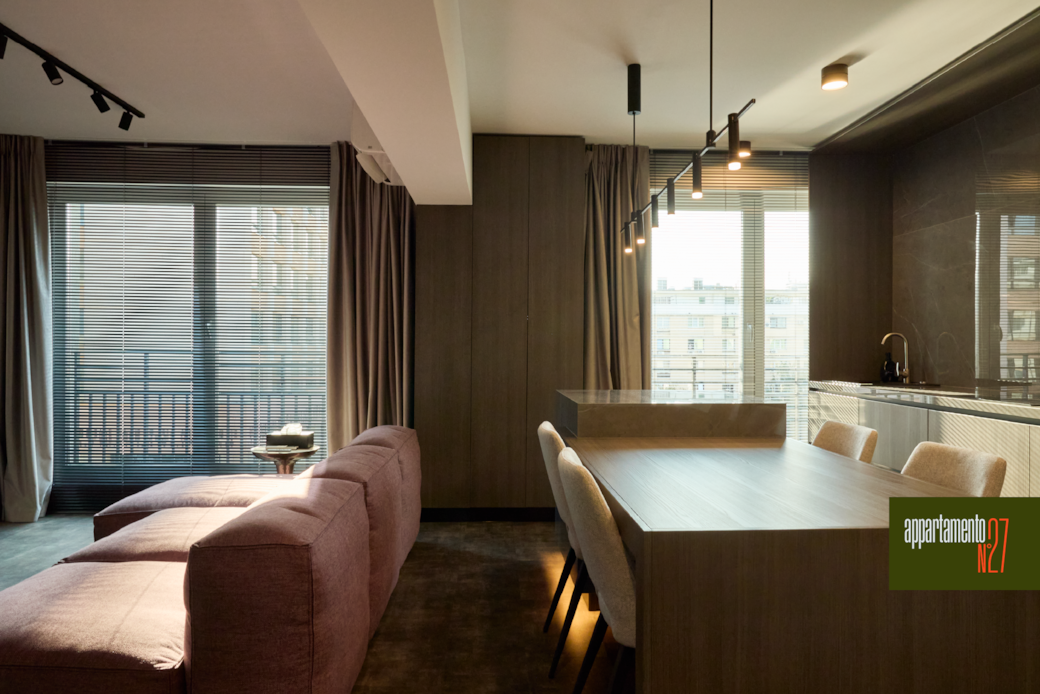 Livingroom | Dining Table 
