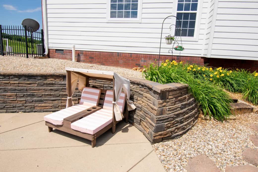 Cute little cabana for the littles. 