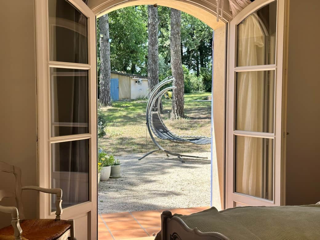 Straight from bed to sunbed