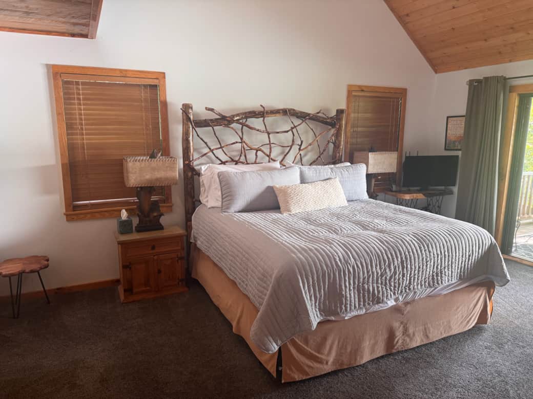 Master Suite - King Bed