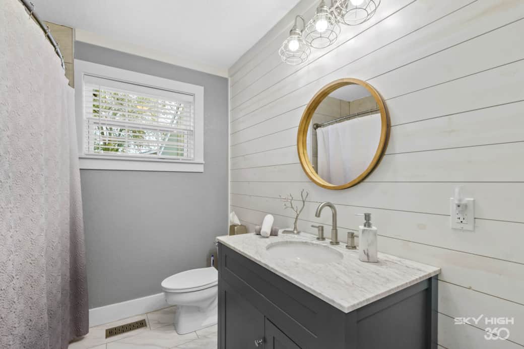 Spa-feel bathroom.