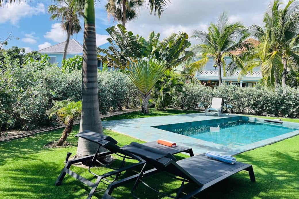 Pool and garden Silove