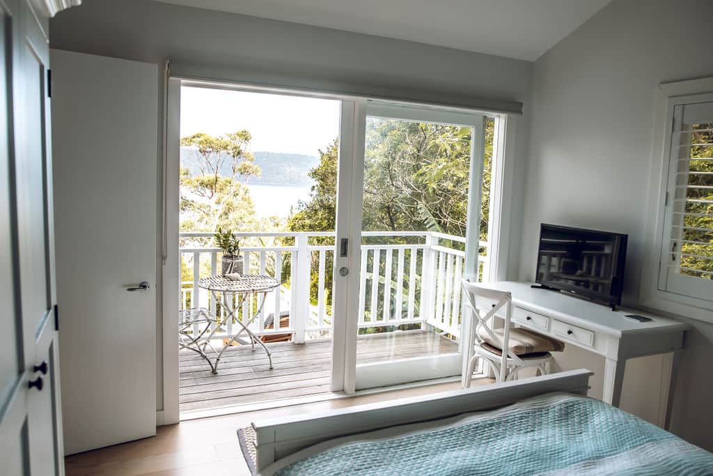 Queen bedroom off lounge room 