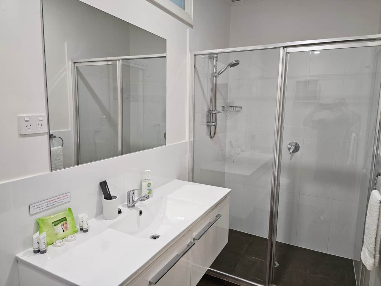 Aart Apartments No 1 ensuite