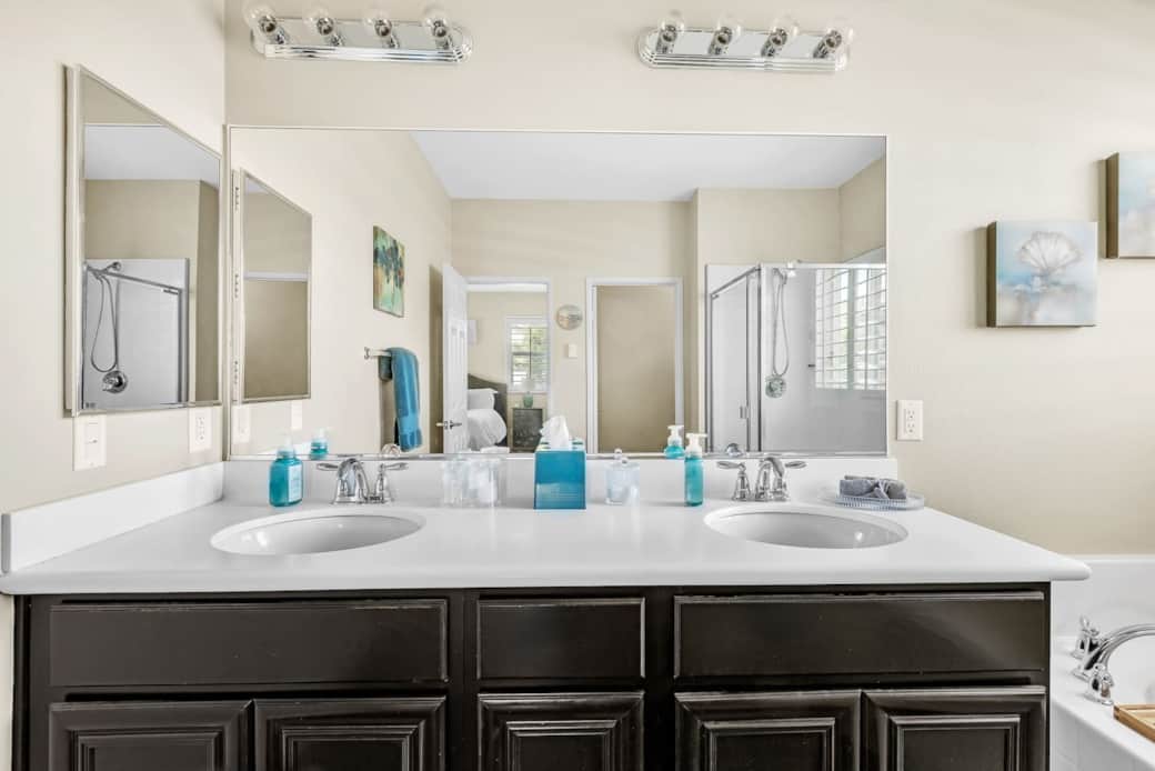 Thoughtfully arranged essentials add a clean, refreshing touch.