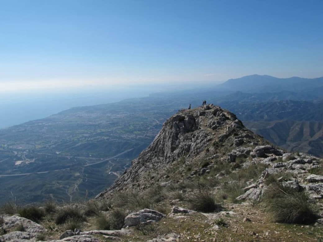 Very near from Sierra Blanca. A los pies de Sierra Blanca