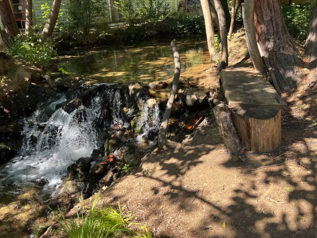 Visiting for the waterfalls? You’ll have your own little cascade right on the property. The creek is seasonal, so its flow varies depending on the time of year—but it always adds a touch of magic.