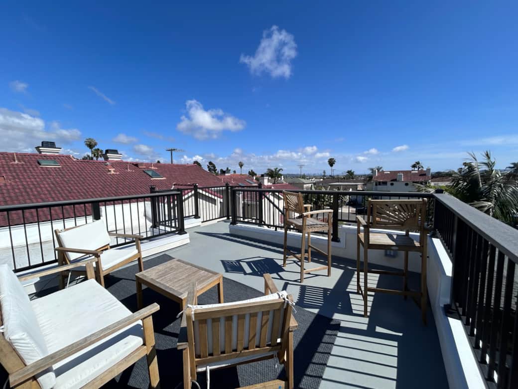 Private Rooftop Area - Outdoor Living Area