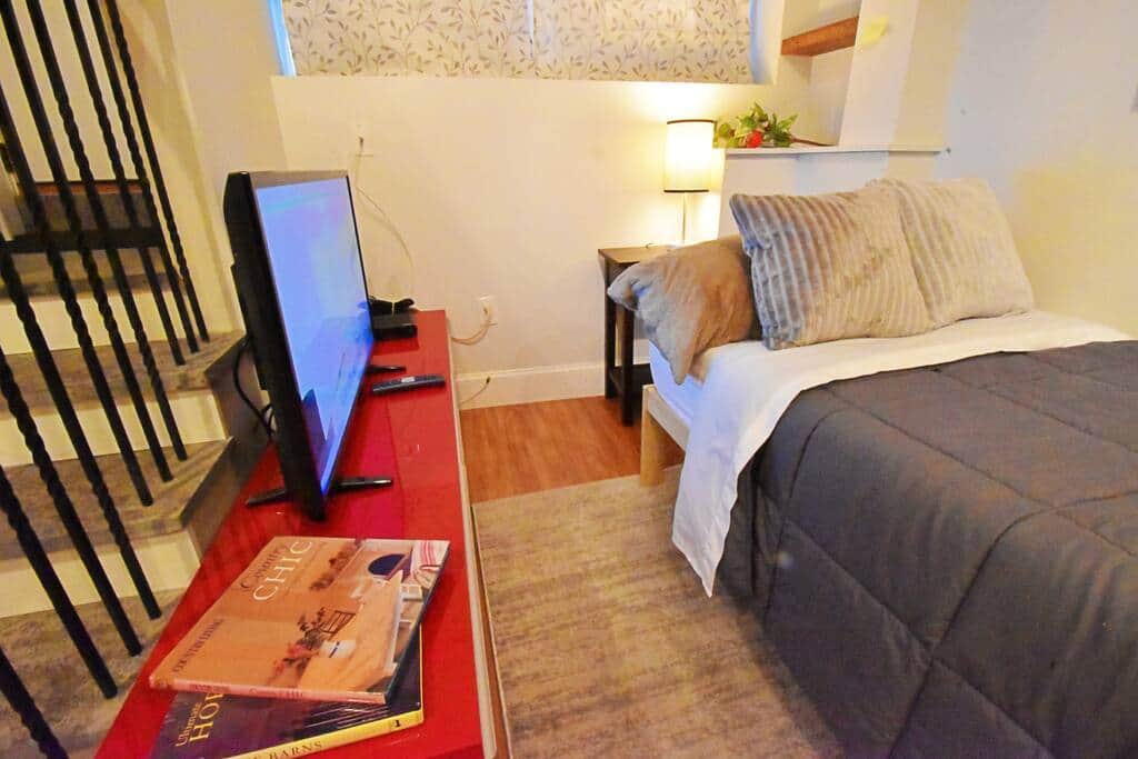 42" TV and wi-fi with extenders