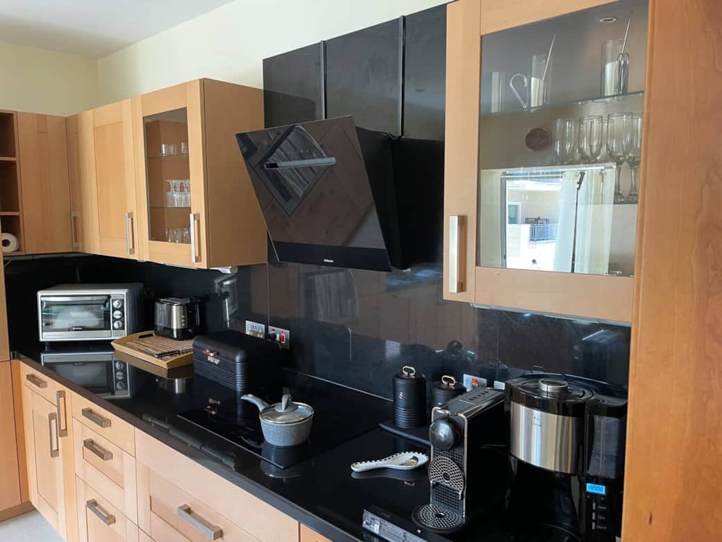 Fully fitted kitchen