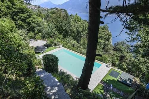 Villa Mare di Luci infinity pool