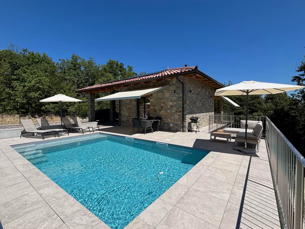 PINI - Haus mit Pool Main_quer