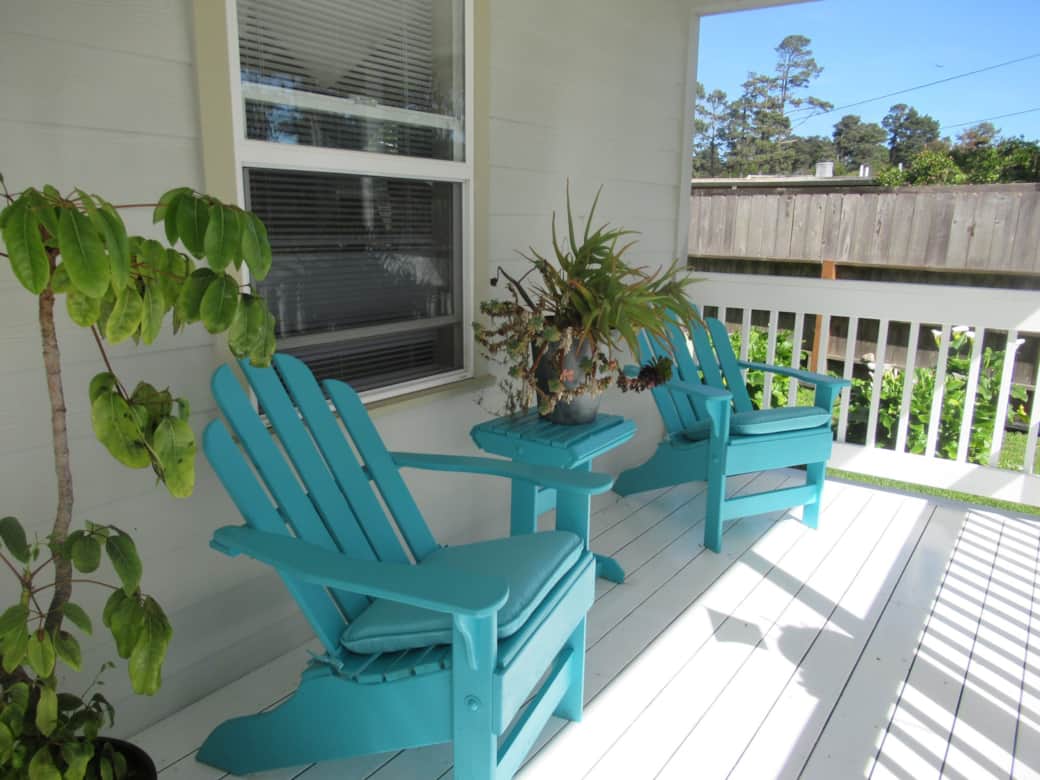 Sandy Clove Cottage porch c