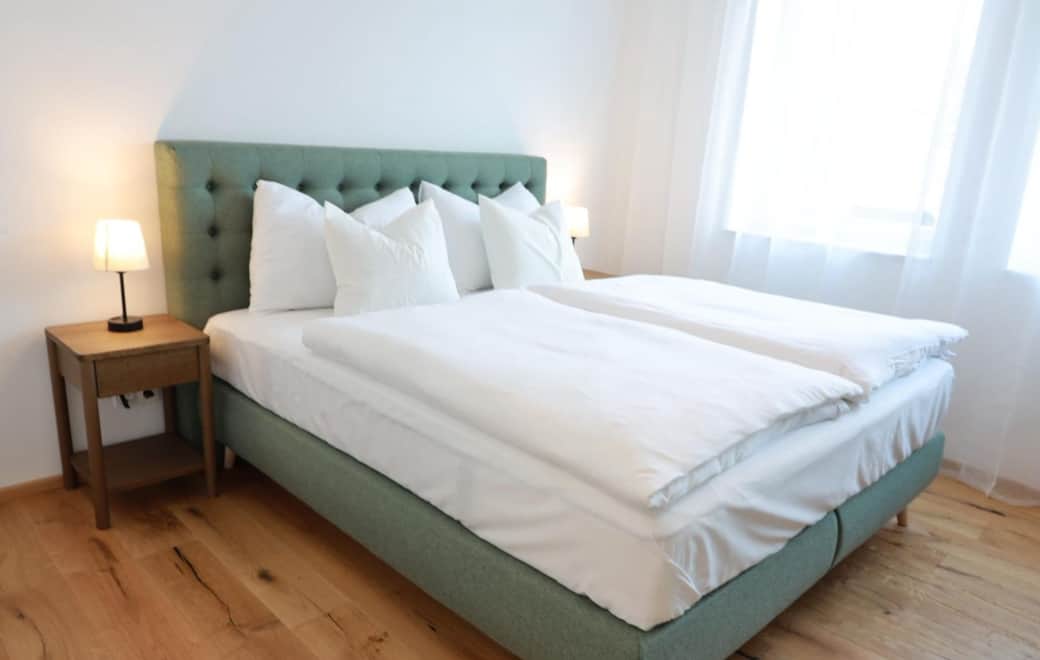 Schlafzimmer grünes Apartment