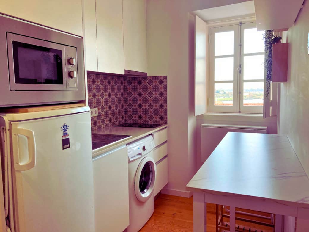 Casas da Comedia Cravos Studio kitchen