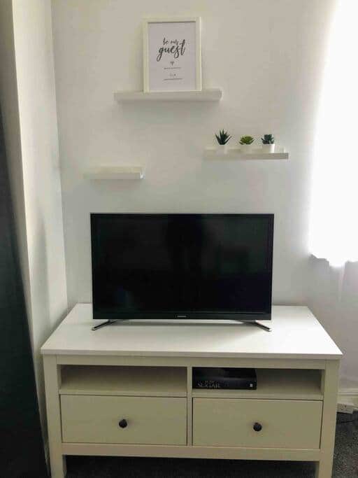 32" Smart TV