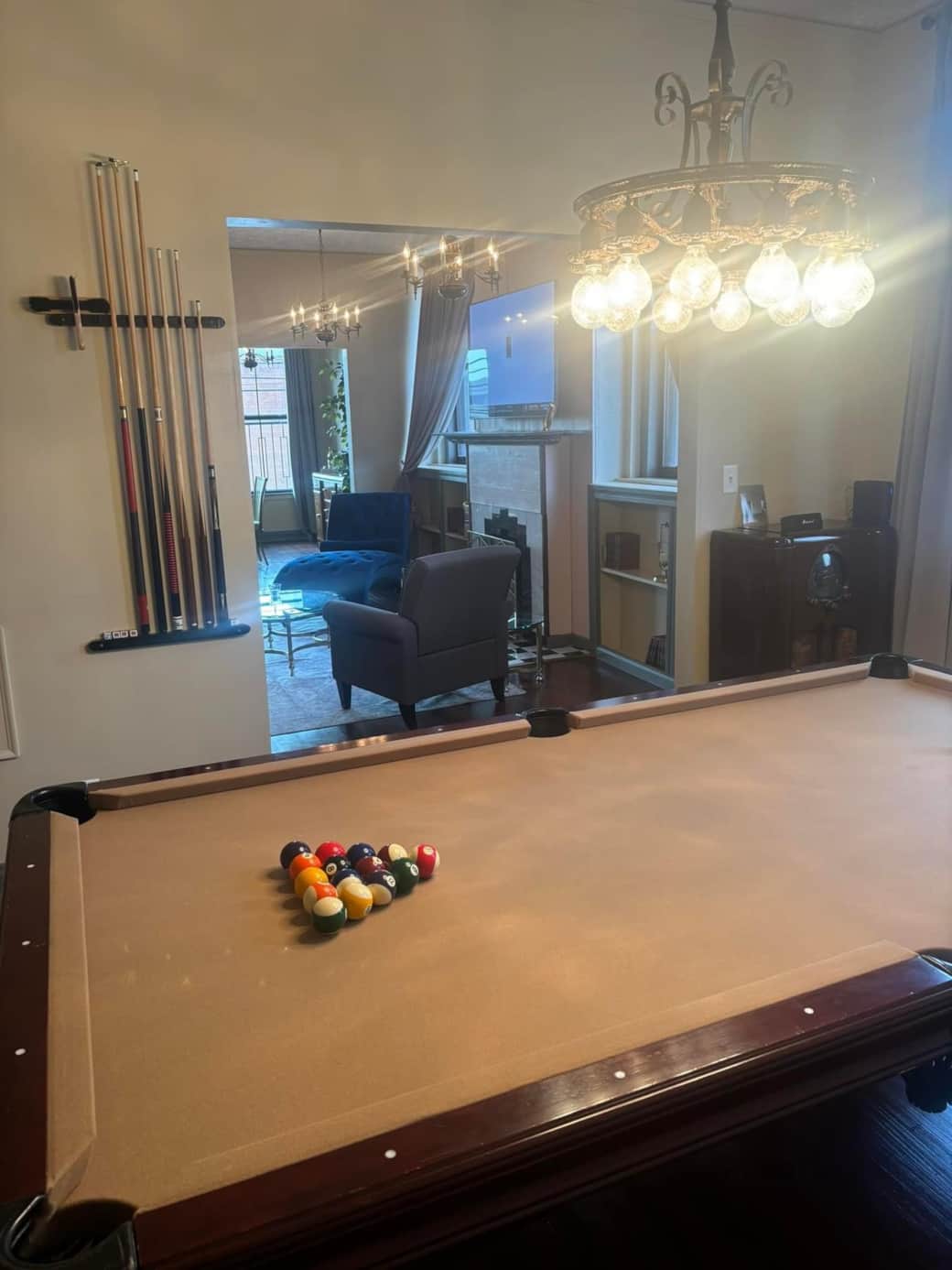 The Downtown Getaway - Billiard Room