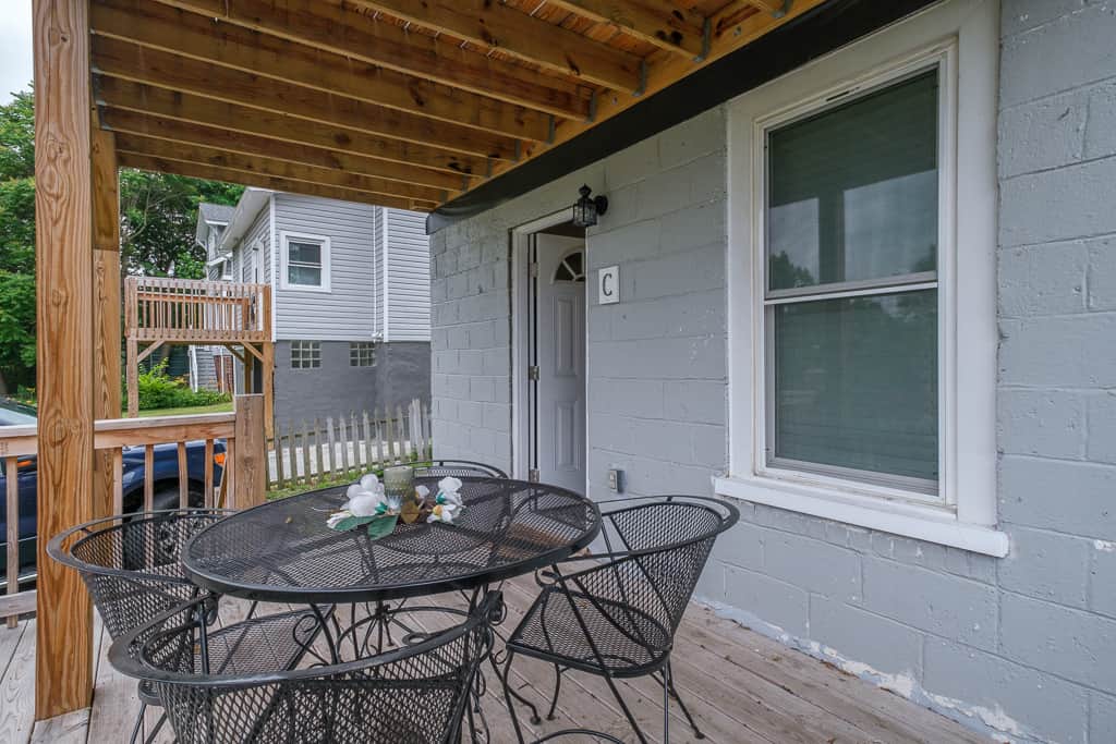 Outdoor dining for 4 Outdoor dining for 4