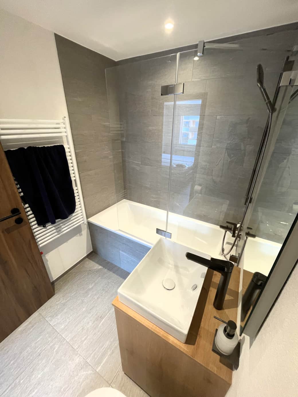 Badezimmer 2