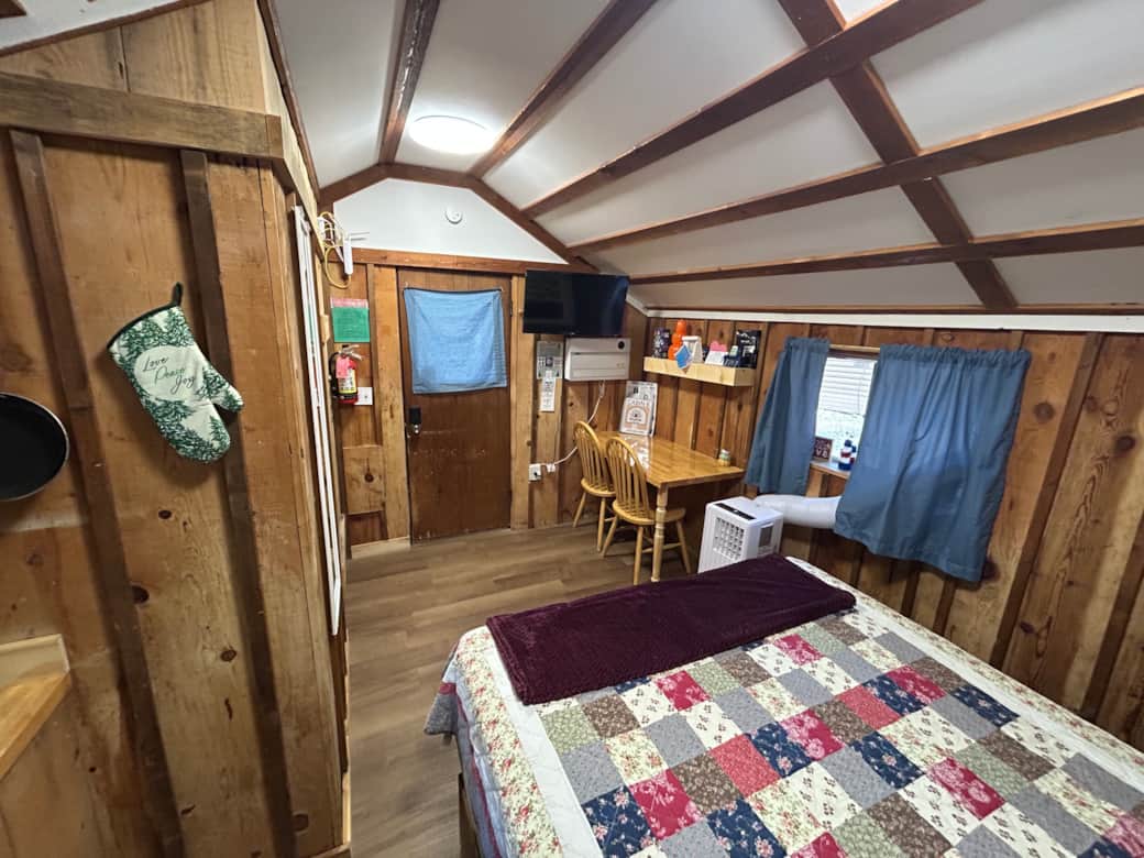 cabin 6 bedroom 2